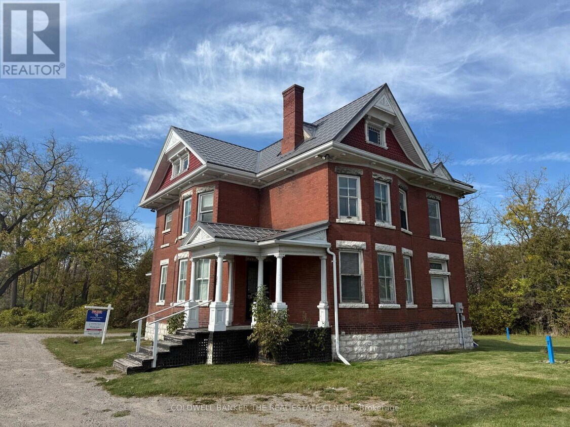 Photo principale - 415 Davis Dr