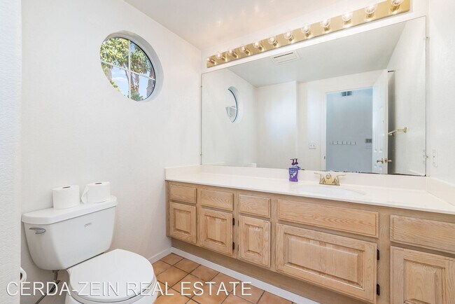 Building Photo - 3 br, 2.5 bath House - 217 Indian Bay
