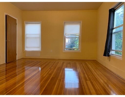 Foto del edificio - 10-12 Everett St