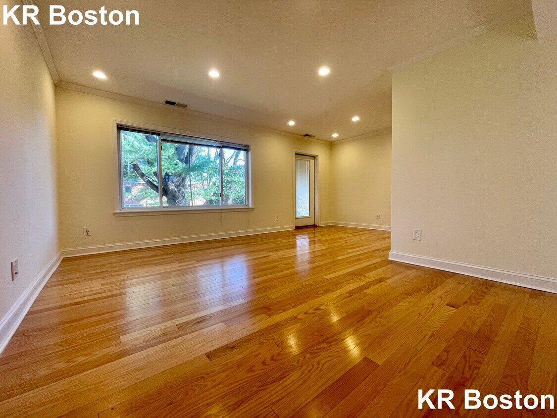 Foto principal - 291 Independence Dr