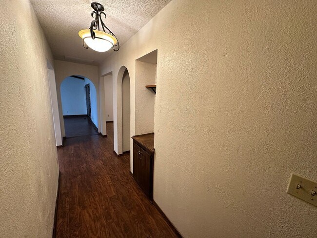 Foto del edificio - 4bed/3bath Home Available for Rent in Central Norman!!