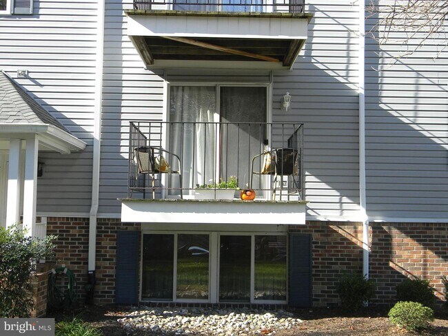 Foto del edificio - 8028 Abbey Ct