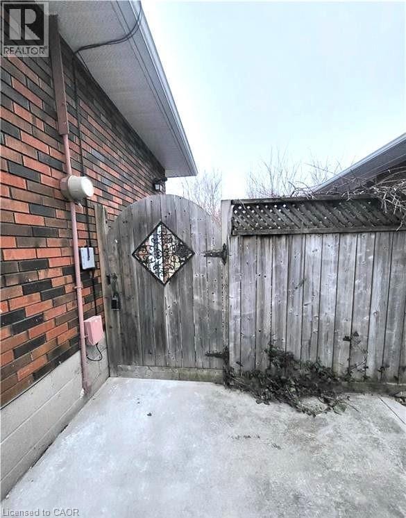 Building Photo - 230 Helena Ave