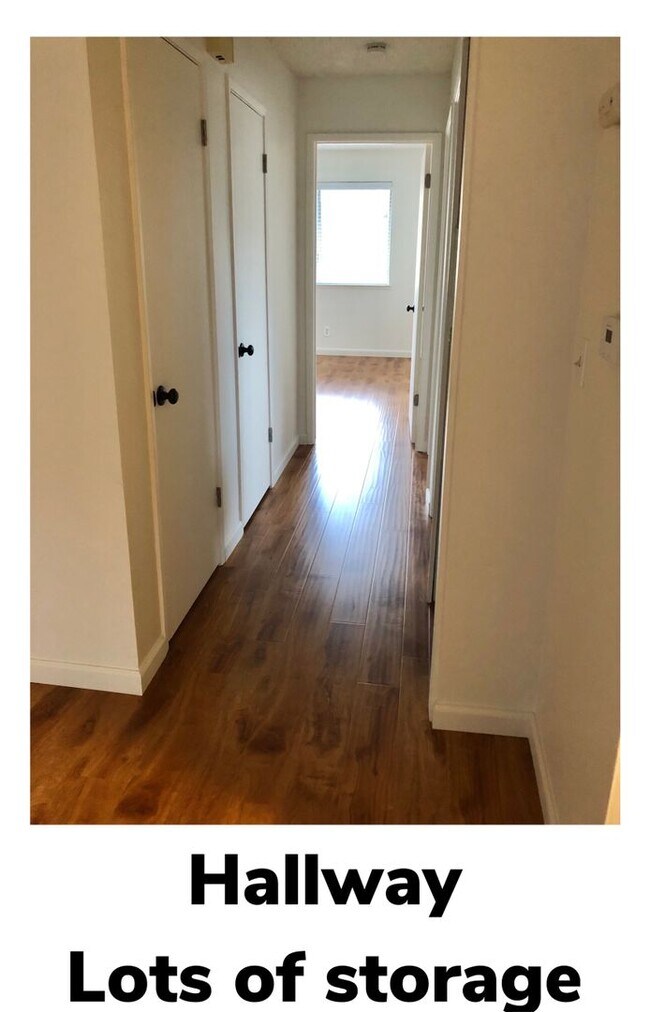 Building Photo - Fully Remodeled 2 Bedroom/ 1 Bath Apartmen...