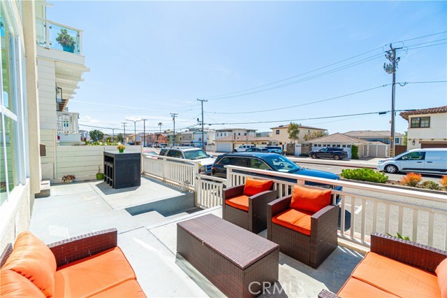 Building Photo - 2728 Hermosa Ave