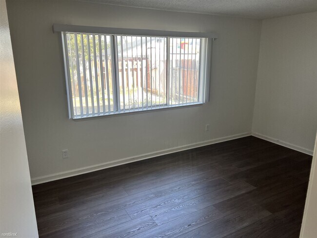 Foto del edificio - 3 br, 2 bath House - 5008 Jewell Court