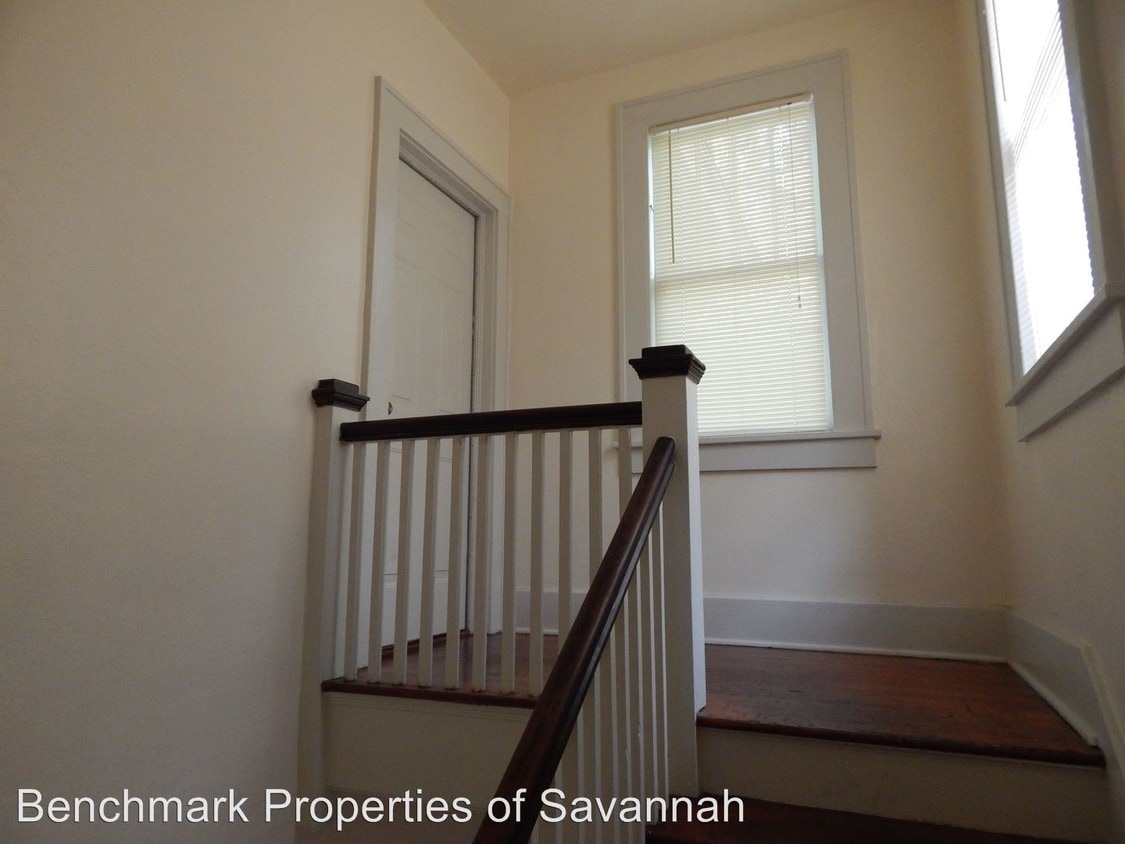 Primary Photo - 830 E 31st St