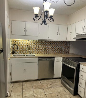 Foto del edificio - 7560 Taylor Rd