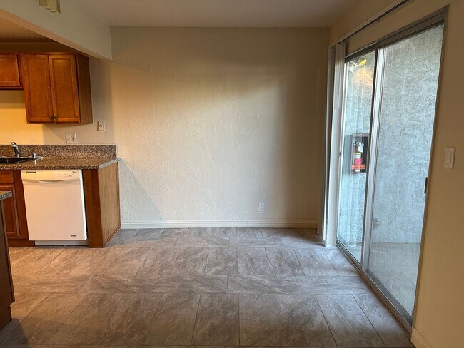 Foto del edificio - Remodeled 1 Bedroom, 1 Bathroom in West Sa...
