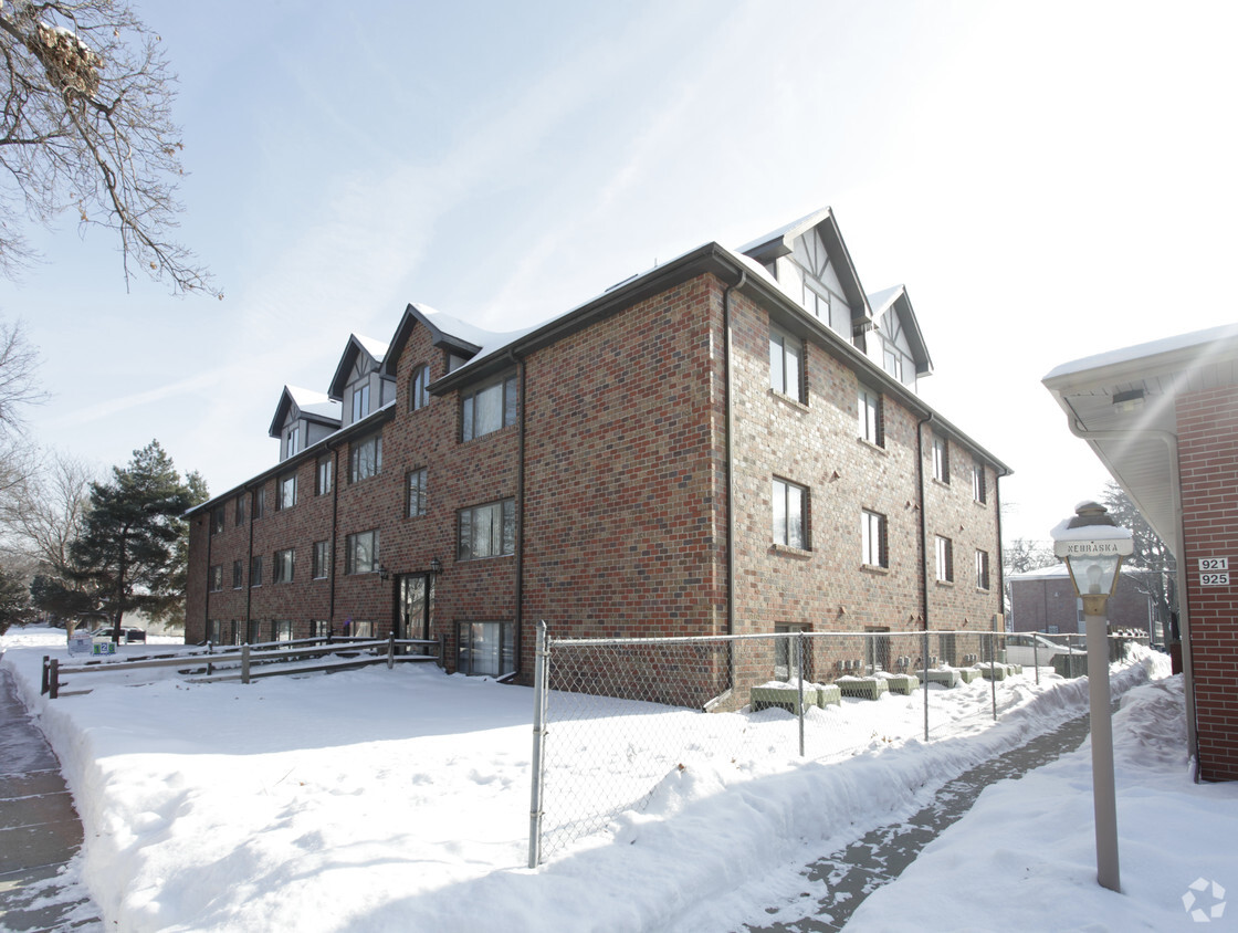 Building Photo - Sundance Apartments