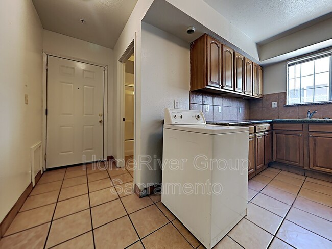 Foto del edificio - 4624 14th Ave