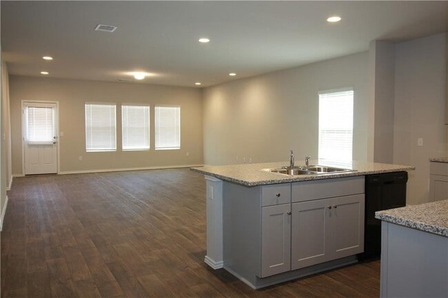 Building Photo - 13004 Brahmin Dr