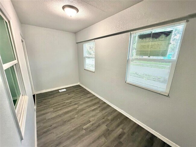 Foto del edificio - 4700 10th Ave S