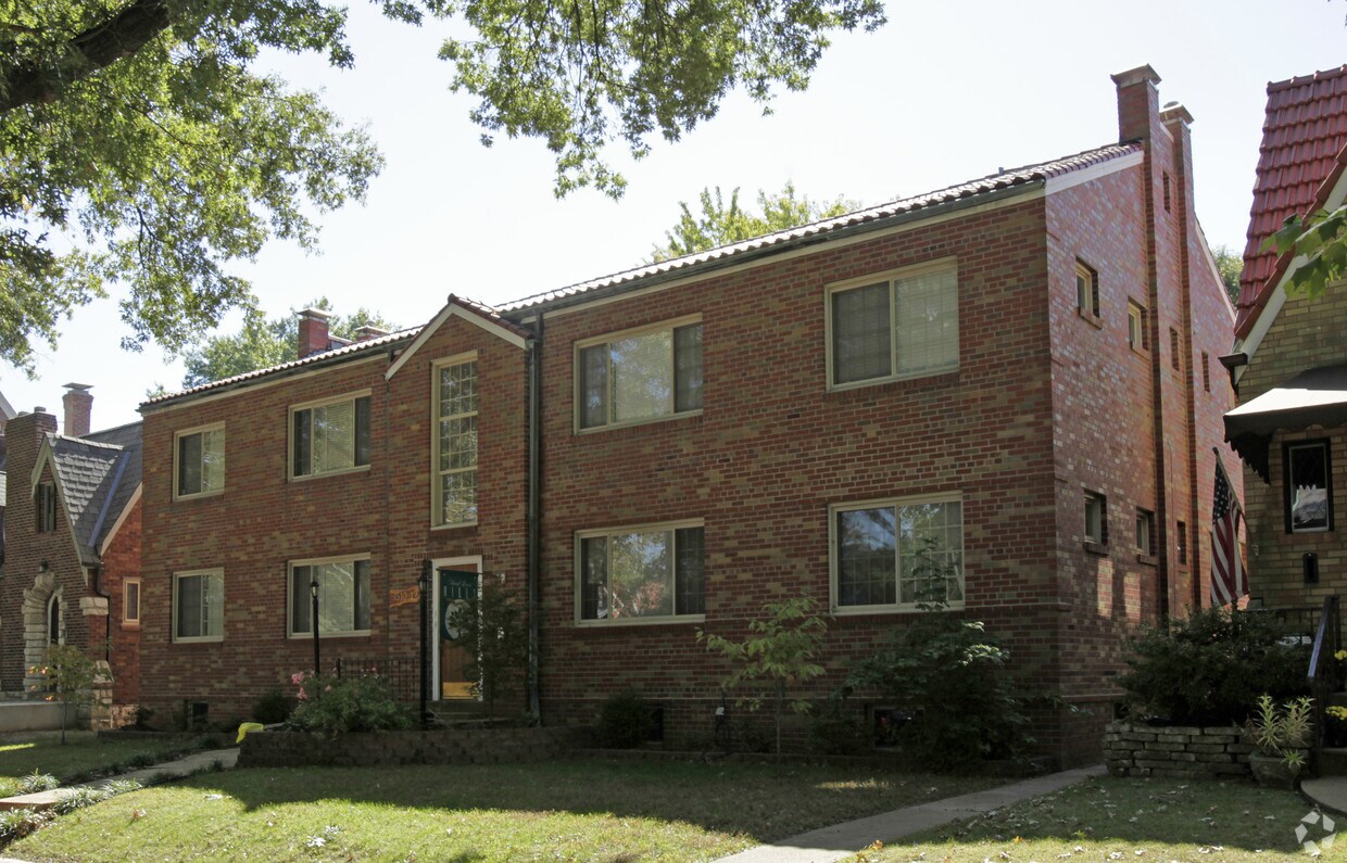 65106512 Devonshire Ave, Saint Louis, MO 63109 Apartments in Saint