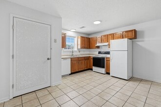 Building Photo - 111 Commercial