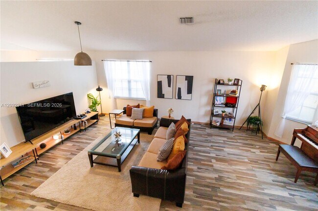 Foto del edificio - 251 NW 151st Ave