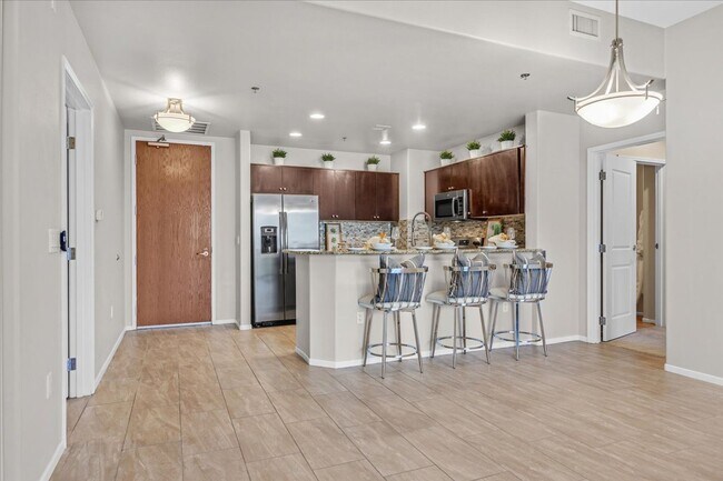 Building Photo - Gorgeous Condo at One Las Vegas!
