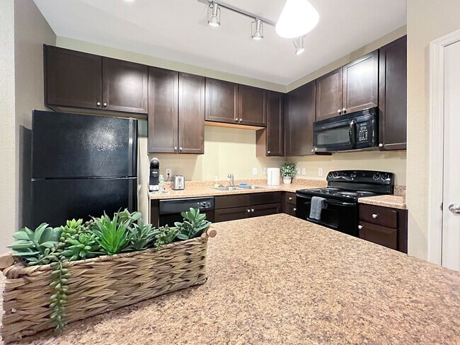 Foto del edificio - 1770 Bearberry Cir