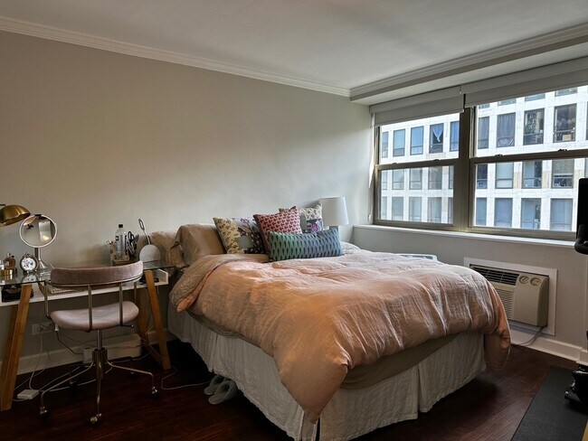 Foto del edificio - 253 E Delaware Pl