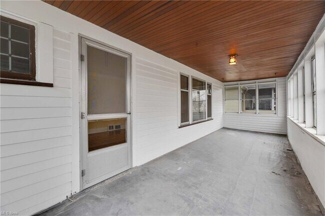 Foto del edificio - 2211 Eldred Ave