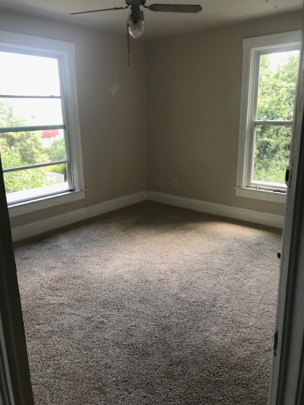 Foto del edificio - 1044 Maxwell Ave