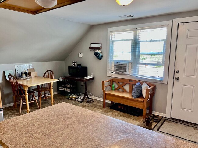 Foto del edificio - 410 Eureka Ave SE