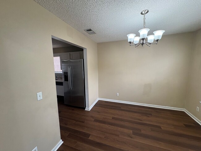 Building Photo - Great Georgetown Home