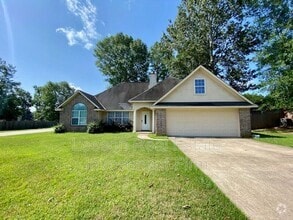 Building Photo - 123 Foxchase Dr