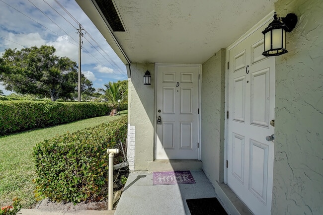 Foto del edificio - 2305 Lowson Blvd
