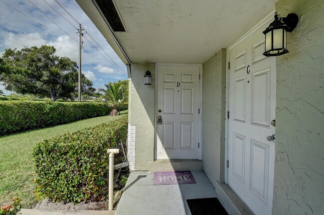 Building Photo - 2305 Lowson Blvd