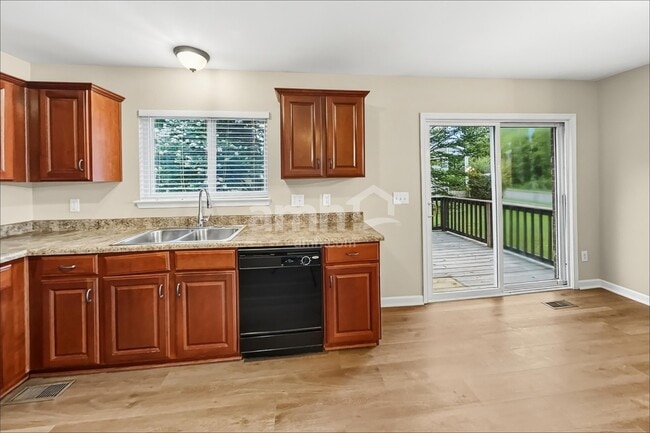 Building Photo - 1808 Bunting Way Dr