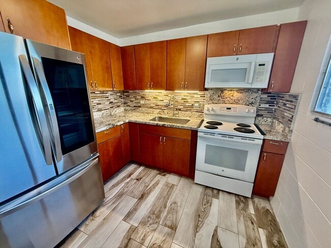 Building Photo - Ilima West Apts/2BD /1BA /1PK