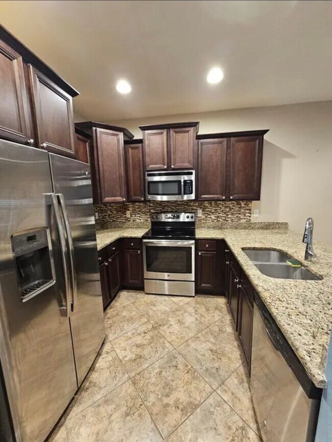 Cocina - 2127 Wilsons Plover Cir