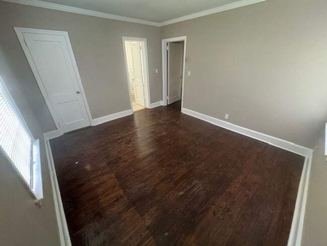 Building Photo - 607 Edmondson Ave