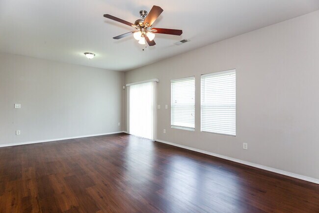 Foto del edificio - 9606 Hollyburgh Ter