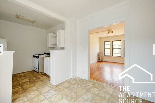 Building Photo - 2332 N Spaulding Ave