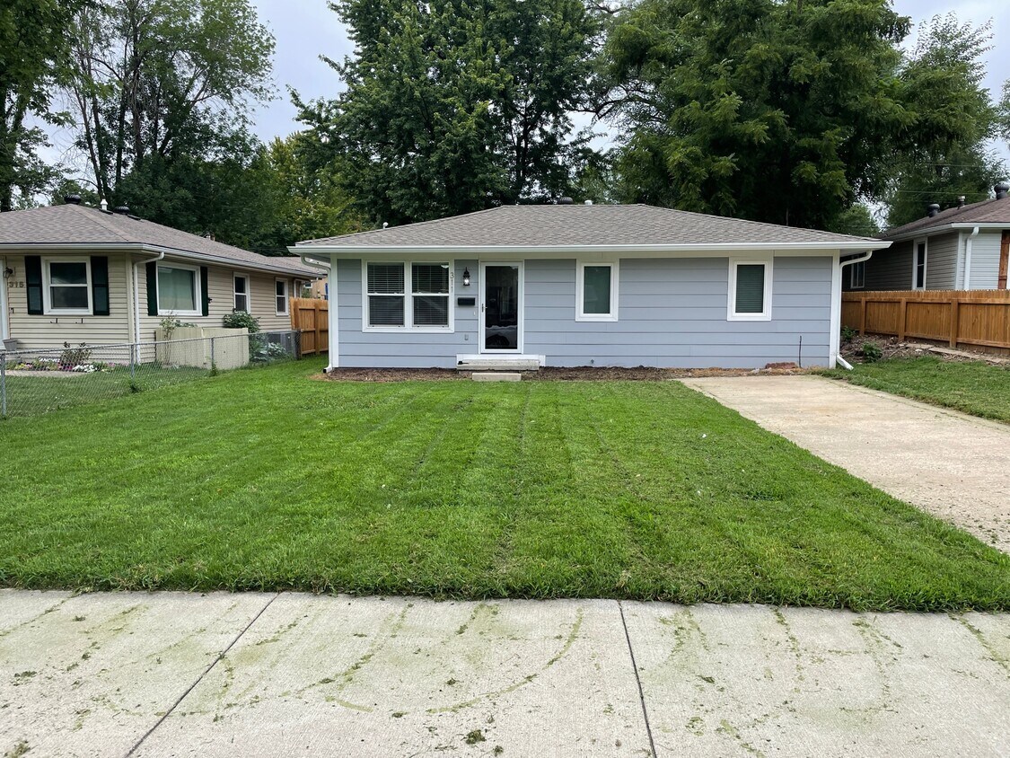 311 W Insley Ave, Bonner Springs, KS 66012 House Rental in Bonner