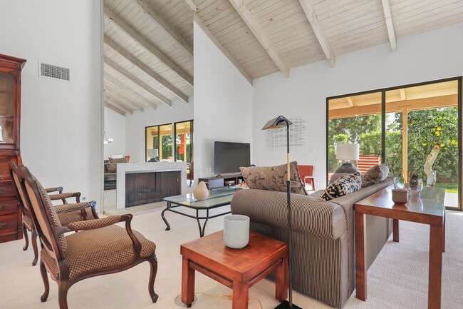 Foto del edificio - 37868 Los Cocos Dr E