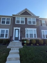 Building Photo - 1842 Briscoe Ln