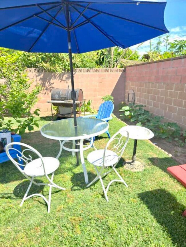Foto del edificio - 1345 E 56th St