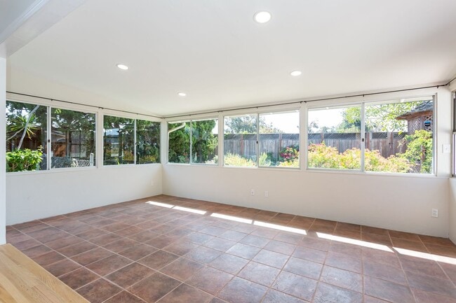 Building Photo - Mid Century Modern in Allied Gardens