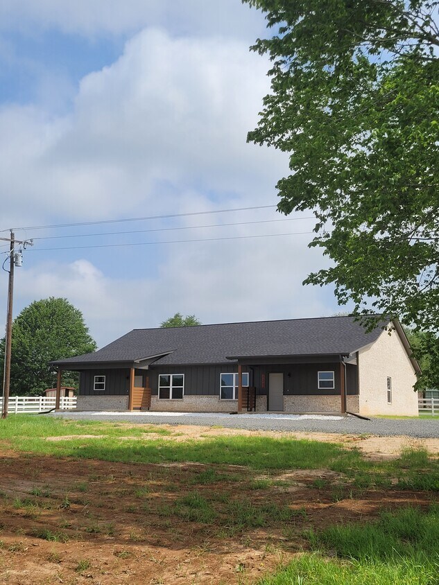 Foto principal - 22880 County Rd 181
