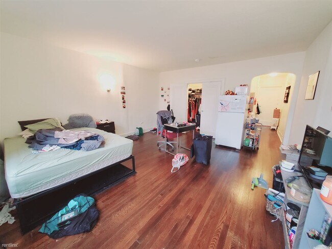 Building Photo - Studio, 1 bath Condo - 65 Bedford St Unit 2