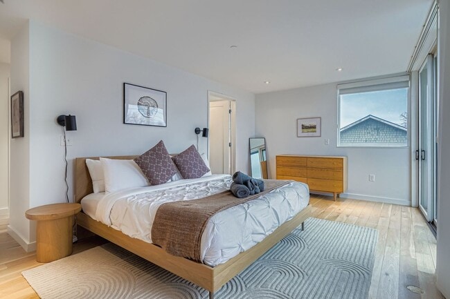 Building Photo - Luxury Flatirons View Retreat w/ Rooftop Deck