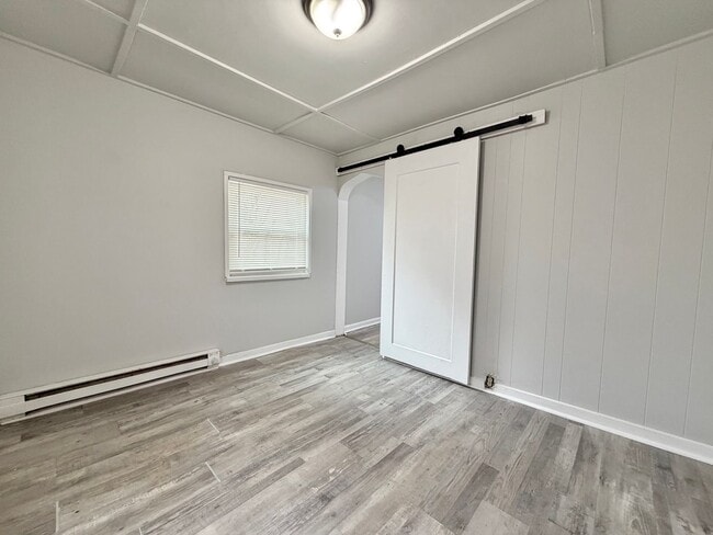 Building Photo - 2 Bedroom home in Price Hill