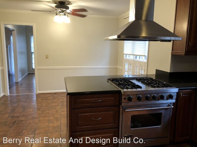 Building Photo - 3 br, 2.5 bath House - 1412 Camden Walk