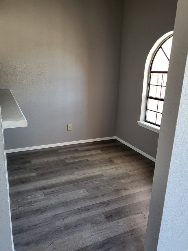 Building Photo - 1517 Prado Del Sol Dr