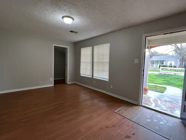 Building Photo - 1210 NW Baldwin- COMING SOON!