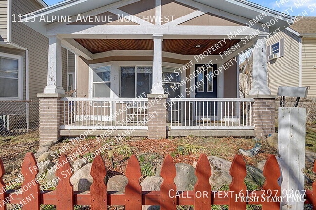 Building Photo - 1113 Alpine Ave NW