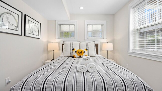 Foto del edificio - 54 Wesley Rd